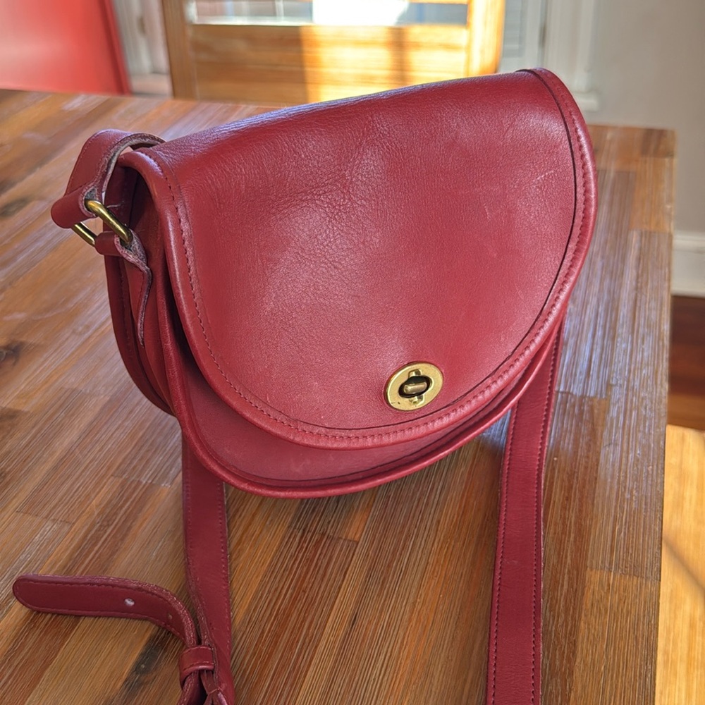 Vintage Coach Watson - RED! - Style 9981 - Rare! - HTF - Great Used Condition